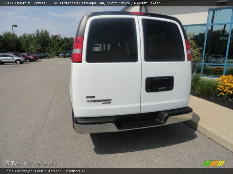 Summit White / Medium Pewter 2011 Chevrolet Express LT 3500 Extended Passenger Van