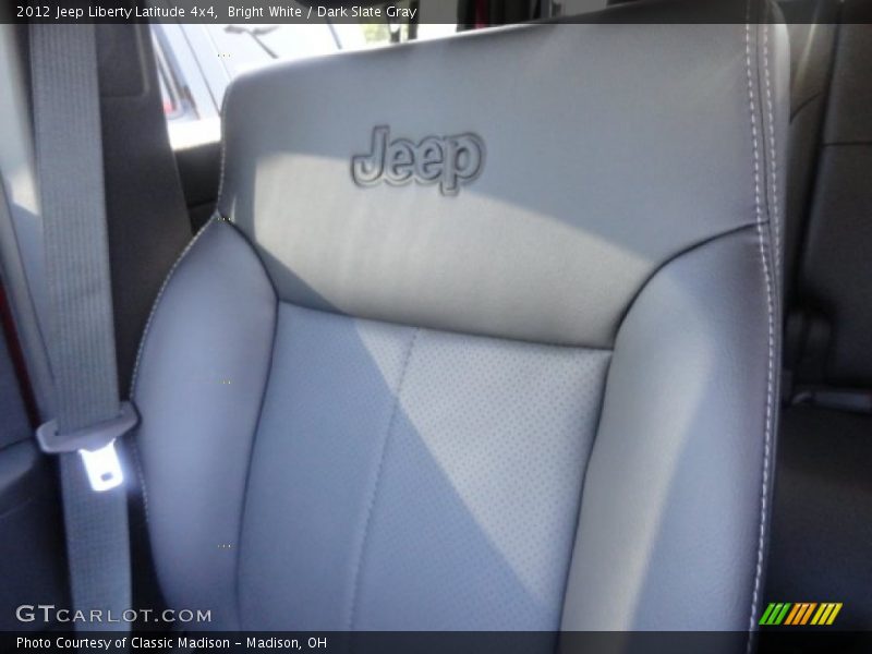 Bright White / Dark Slate Gray 2012 Jeep Liberty Latitude 4x4