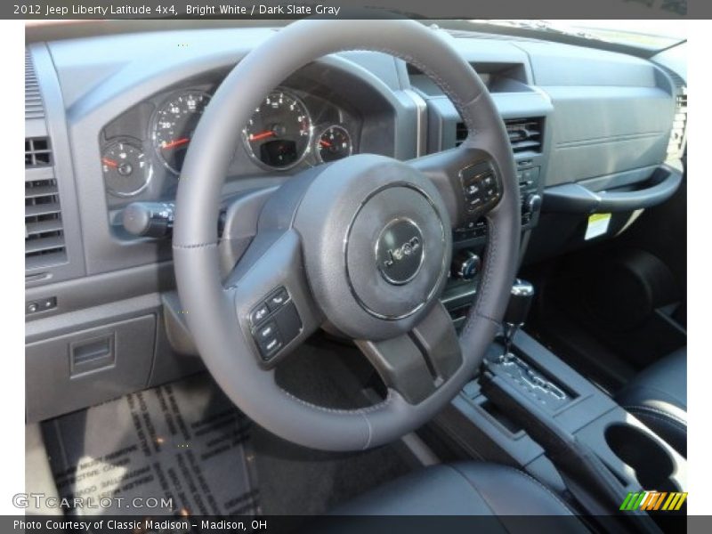 Bright White / Dark Slate Gray 2012 Jeep Liberty Latitude 4x4