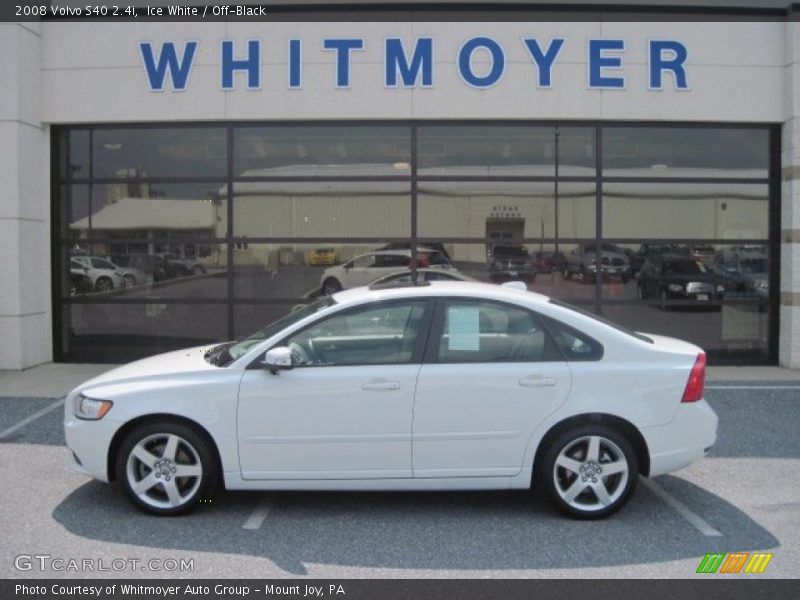 Ice White / Off-Black 2008 Volvo S40 2.4i