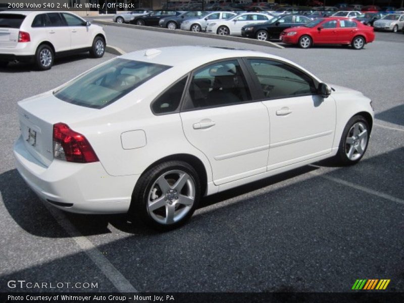 Ice White / Off-Black 2008 Volvo S40 2.4i