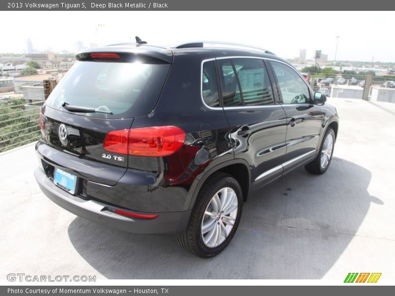 Deep Black Metallic / Black 2013 Volkswagen Tiguan S