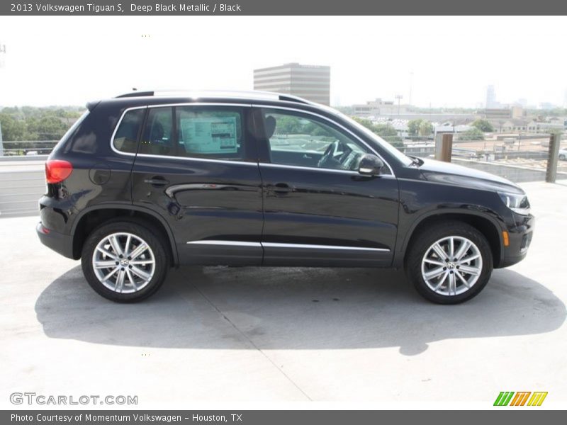Deep Black Metallic / Black 2013 Volkswagen Tiguan S