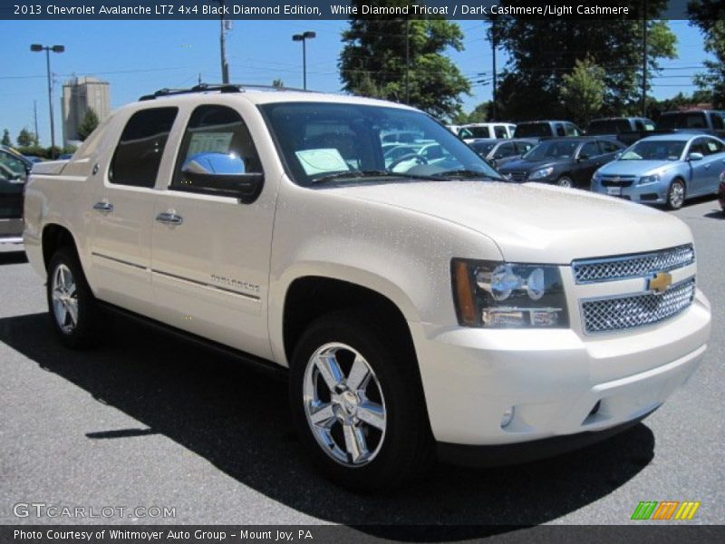 Front 3/4 View of 2013 Avalanche LTZ 4x4 Black Diamond Edition