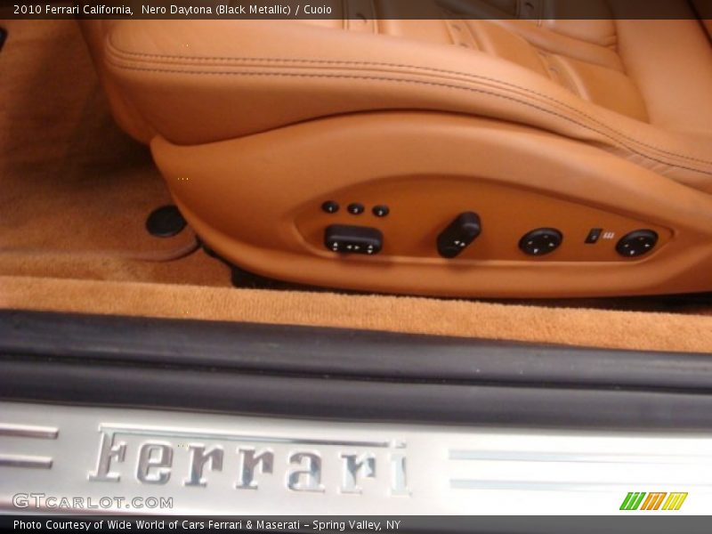 Nero Daytona (Black Metallic) / Cuoio 2010 Ferrari California