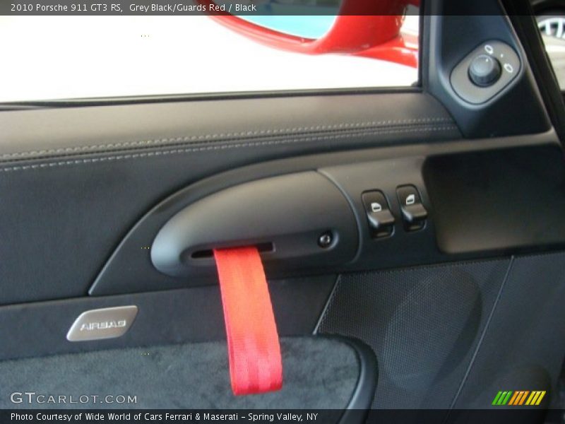 Controls of 2010 911 GT3 RS