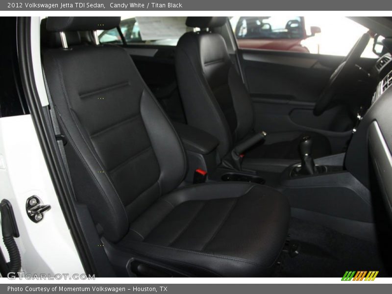 Candy White / Titan Black 2012 Volkswagen Jetta TDI Sedan
