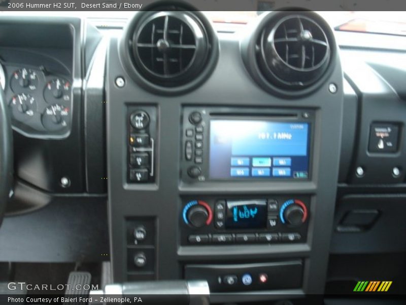 Desert Sand / Ebony 2006 Hummer H2 SUT