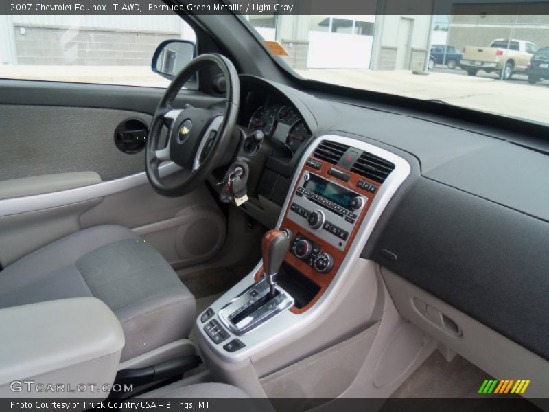 Bermuda Green Metallic / Light Gray 2007 Chevrolet Equinox LT AWD