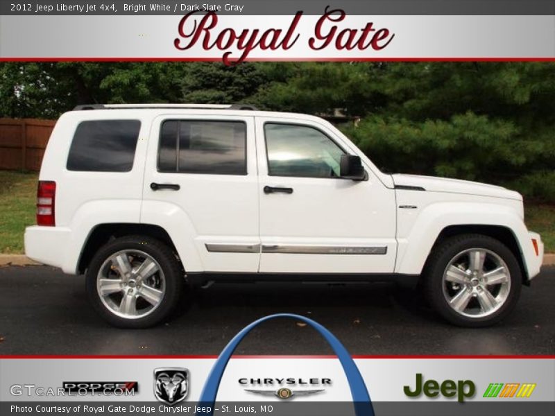 Bright White / Dark Slate Gray 2012 Jeep Liberty Jet 4x4
