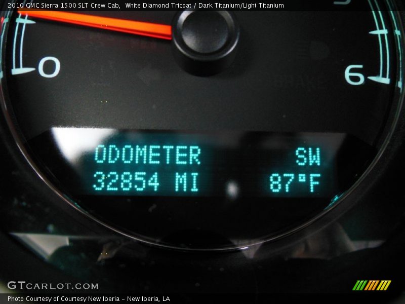 White Diamond Tricoat / Dark Titanium/Light Titanium 2010 GMC Sierra 1500 SLT Crew Cab