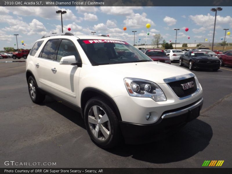 White Diamond Tricoat / Cashmere 2010 GMC Acadia SLT