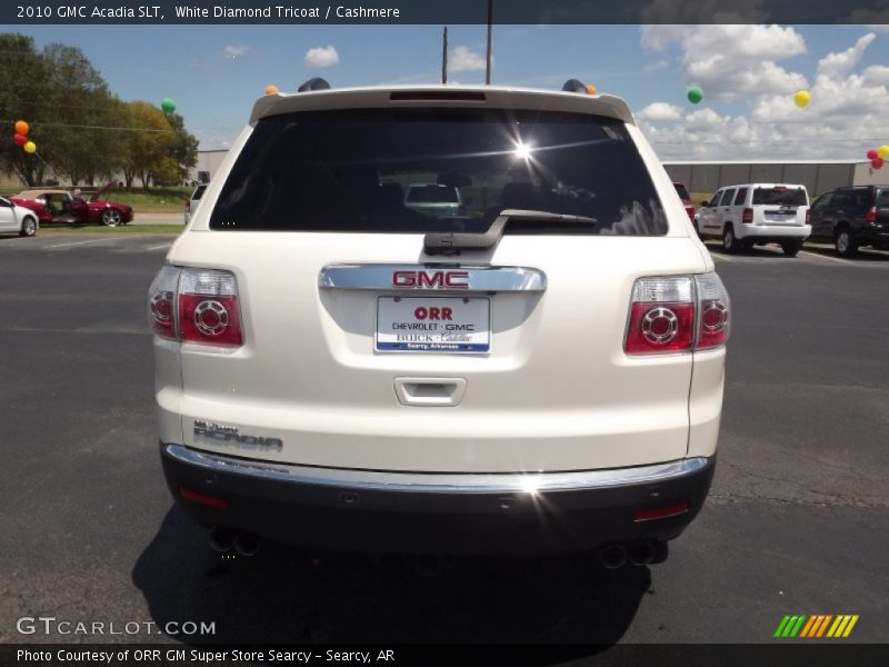 White Diamond Tricoat / Cashmere 2010 GMC Acadia SLT