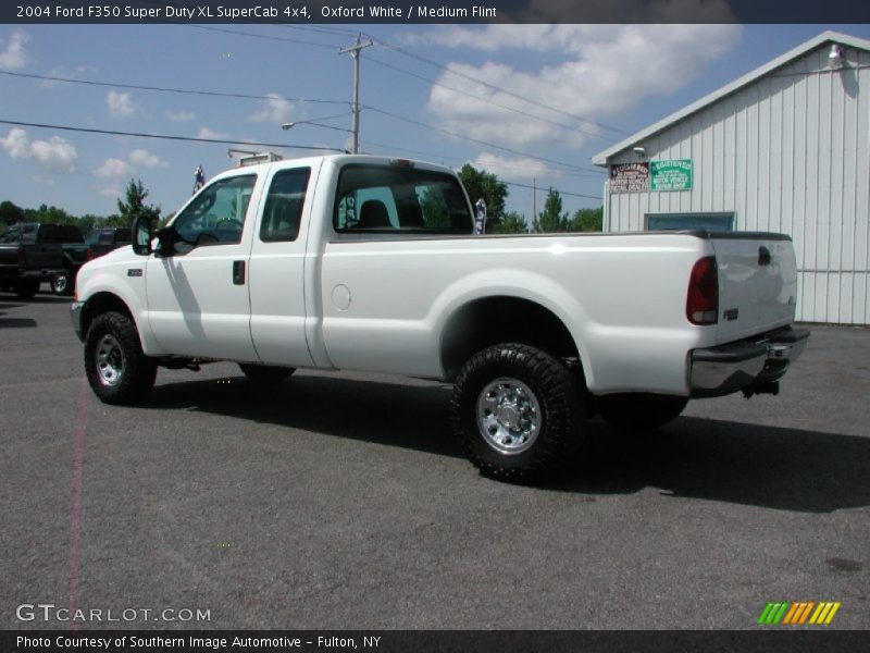 Oxford White / Medium Flint 2004 Ford F350 Super Duty XL SuperCab 4x4