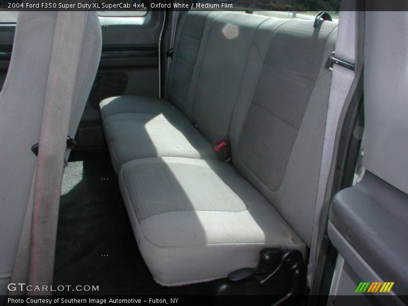 Oxford White / Medium Flint 2004 Ford F350 Super Duty XL SuperCab 4x4