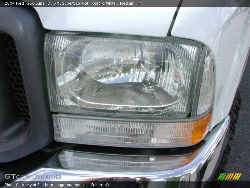 Oxford White / Medium Flint 2004 Ford F350 Super Duty XL SuperCab 4x4