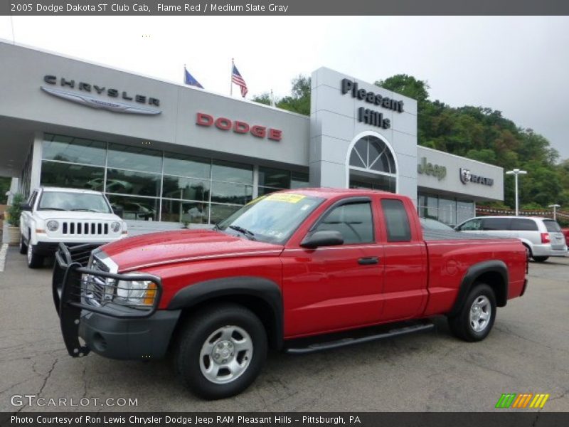 Flame Red / Medium Slate Gray 2005 Dodge Dakota ST Club Cab