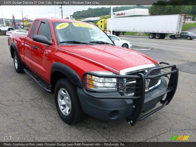 Flame Red / Medium Slate Gray 2005 Dodge Dakota ST Club Cab