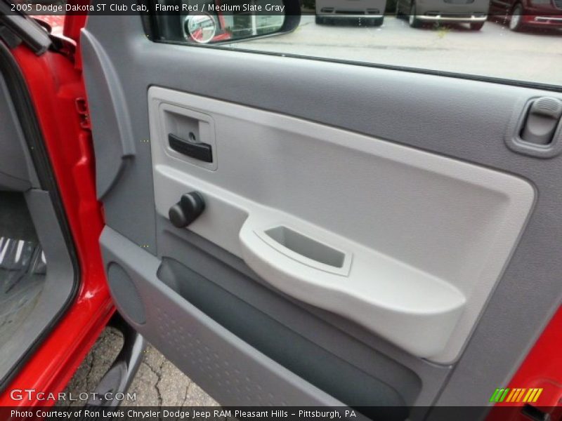 Flame Red / Medium Slate Gray 2005 Dodge Dakota ST Club Cab