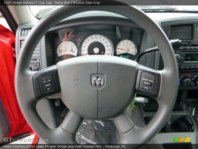 Flame Red / Medium Slate Gray 2005 Dodge Dakota ST Club Cab