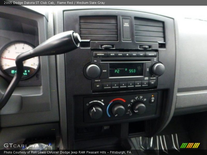 Flame Red / Medium Slate Gray 2005 Dodge Dakota ST Club Cab