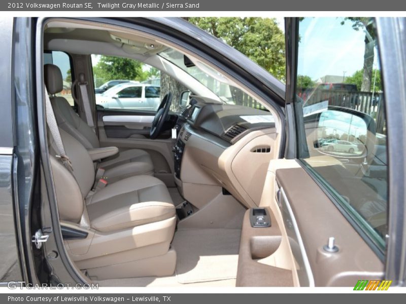 Twilight Gray Metallic / Sierra Sand 2012 Volkswagen Routan SE