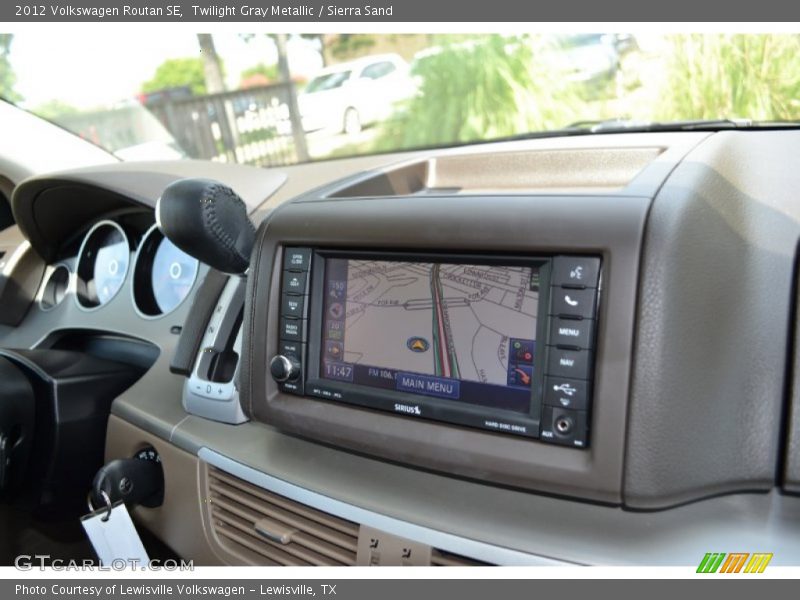 Twilight Gray Metallic / Sierra Sand 2012 Volkswagen Routan SE