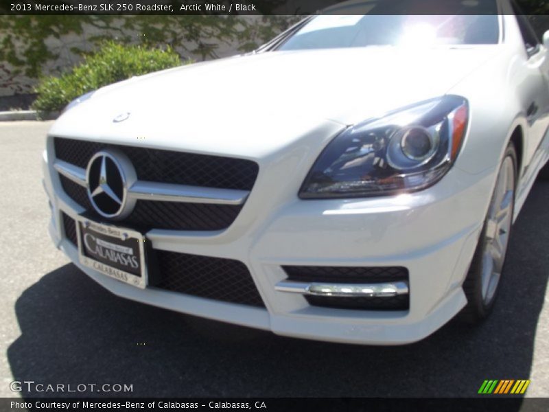 Arctic White / Black 2013 Mercedes-Benz SLK 250 Roadster