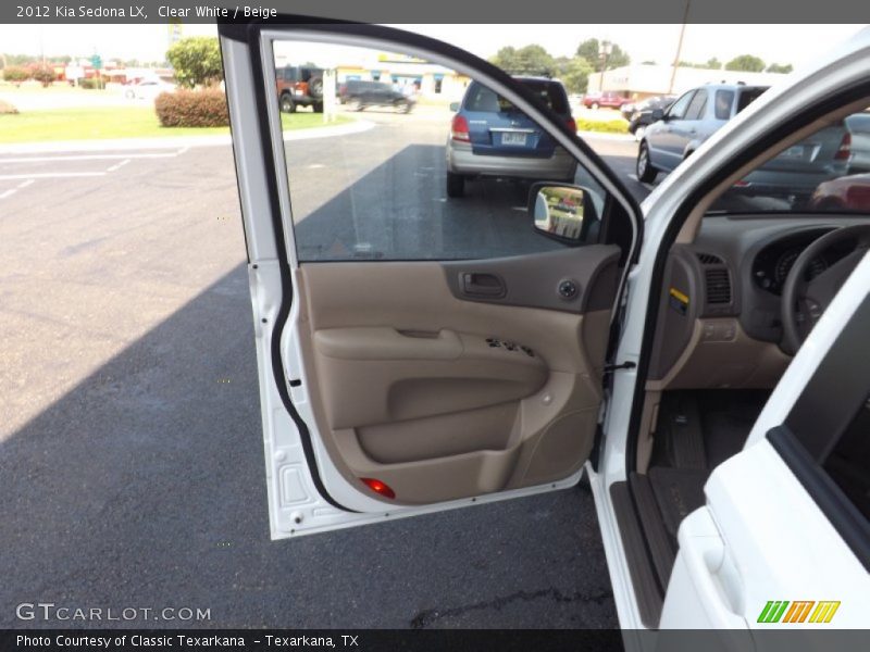 Clear White / Beige 2012 Kia Sedona LX