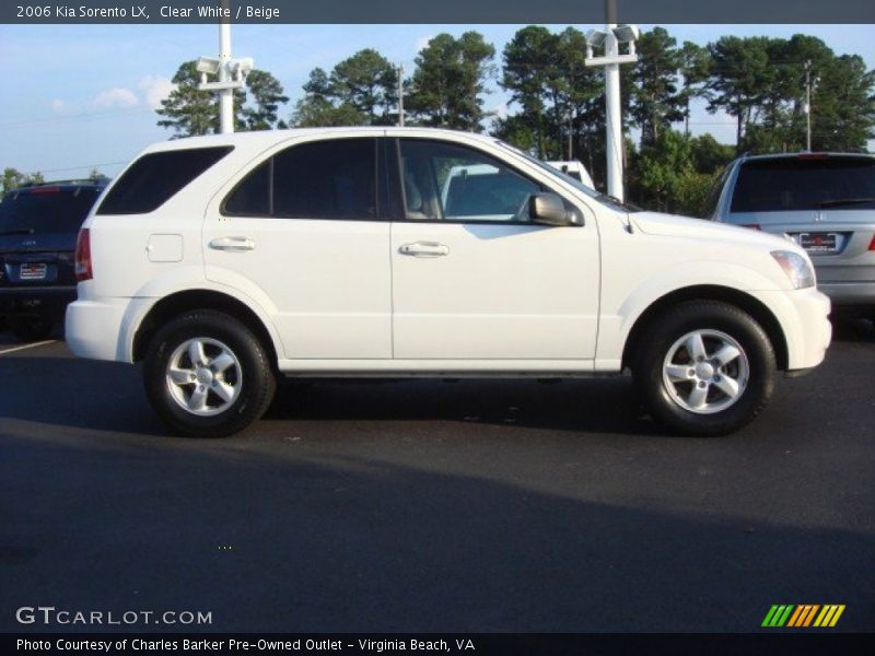 Clear White / Beige 2006 Kia Sorento LX
