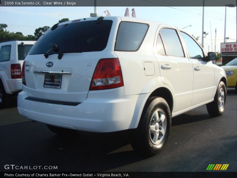 Clear White / Beige 2006 Kia Sorento LX