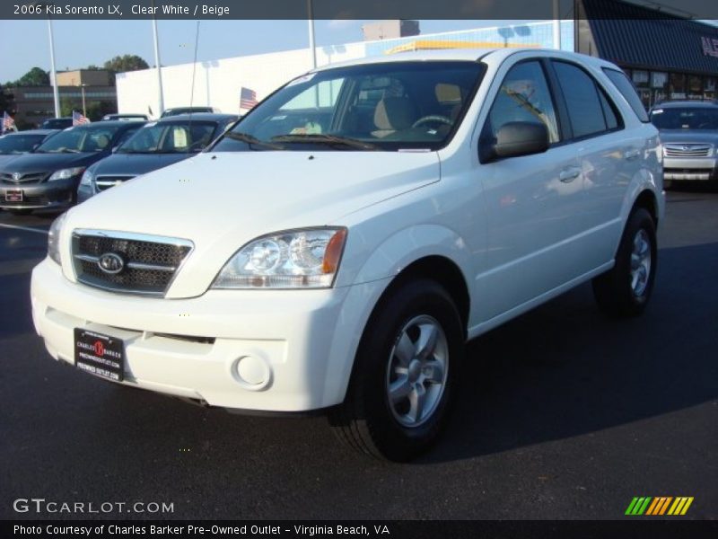 Clear White / Beige 2006 Kia Sorento LX