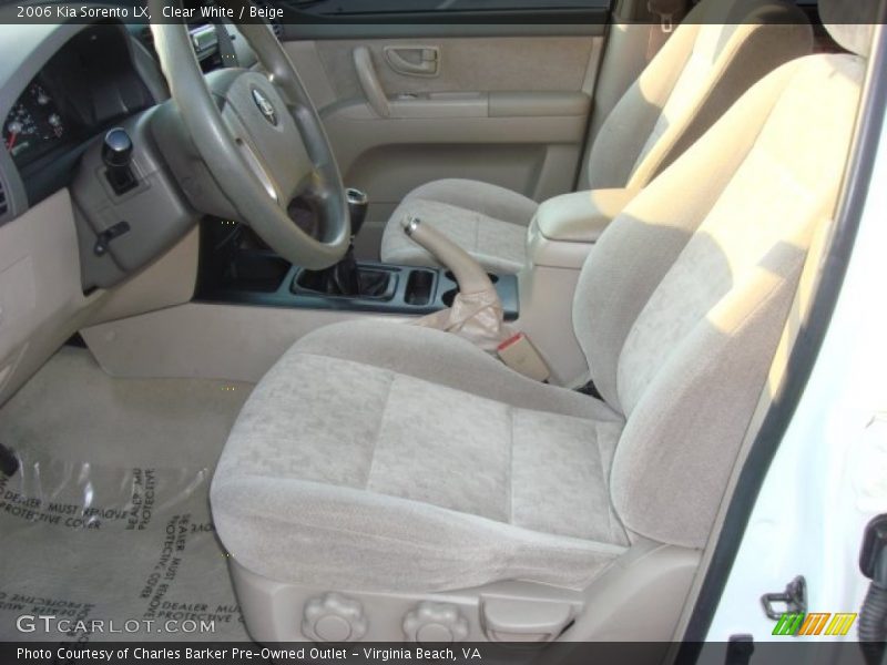 Clear White / Beige 2006 Kia Sorento LX