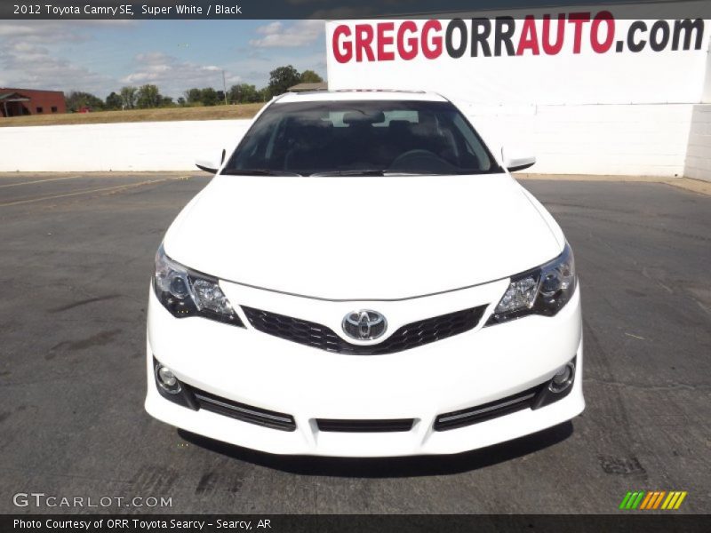 Super White / Black 2012 Toyota Camry SE