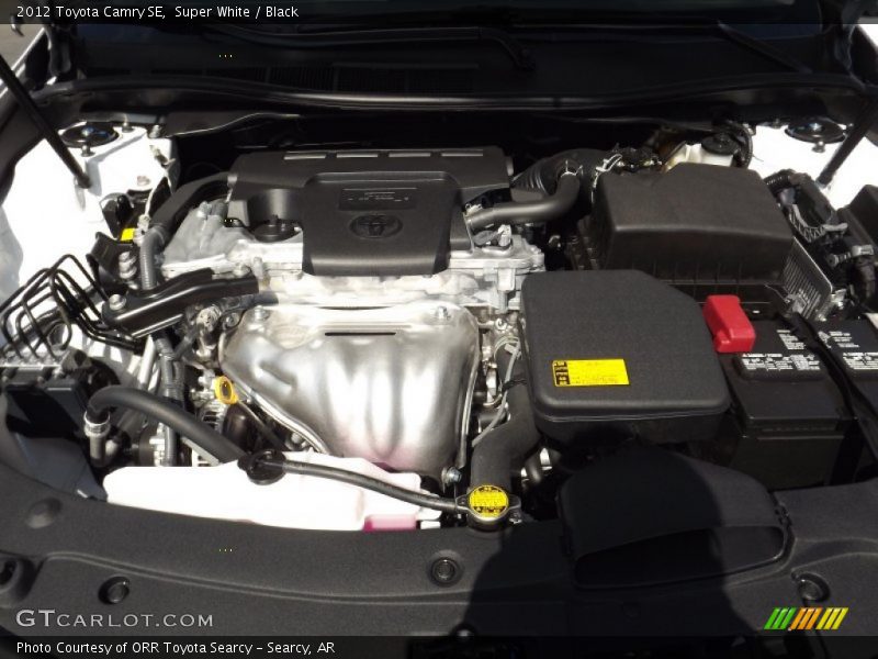 Super White / Black 2012 Toyota Camry SE