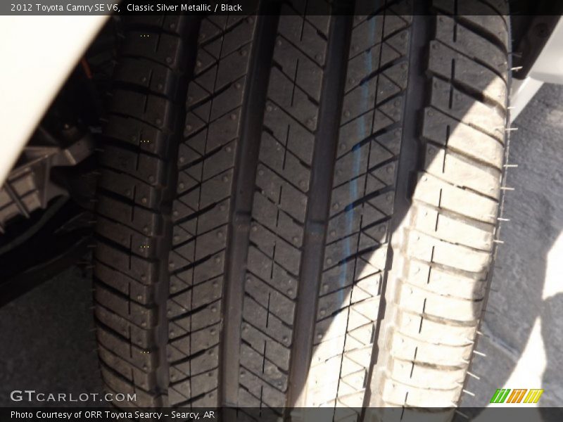 Classic Silver Metallic / Black 2012 Toyota Camry SE V6