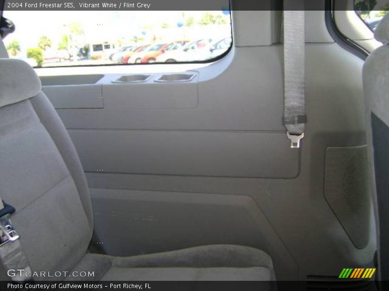Vibrant White / Flint Grey 2004 Ford Freestar SES