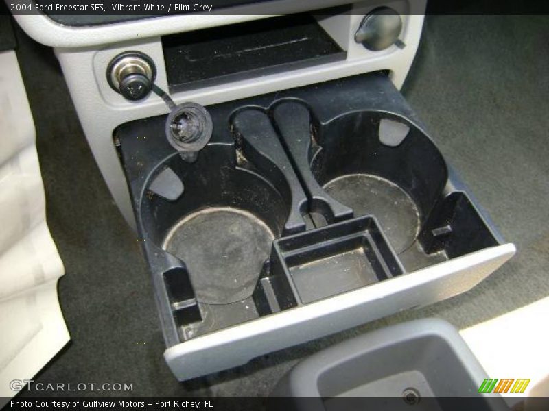 Vibrant White / Flint Grey 2004 Ford Freestar SES