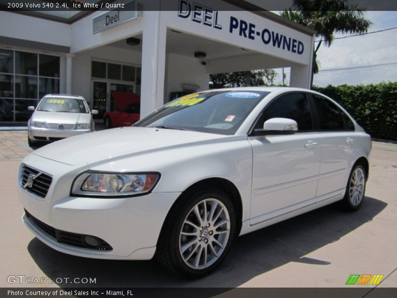 Ice White / Quartz 2009 Volvo S40 2.4i