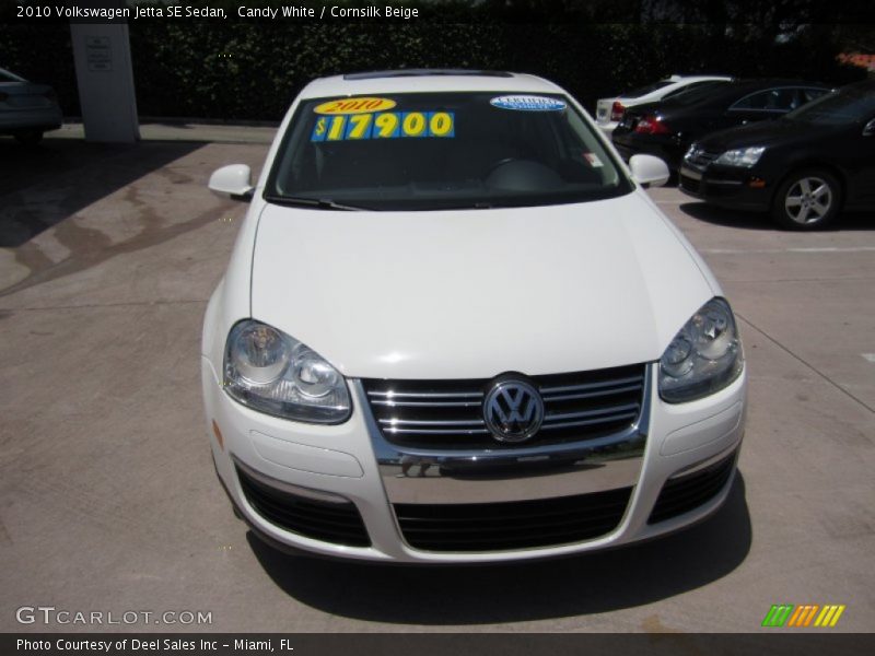 Candy White / Cornsilk Beige 2010 Volkswagen Jetta SE Sedan