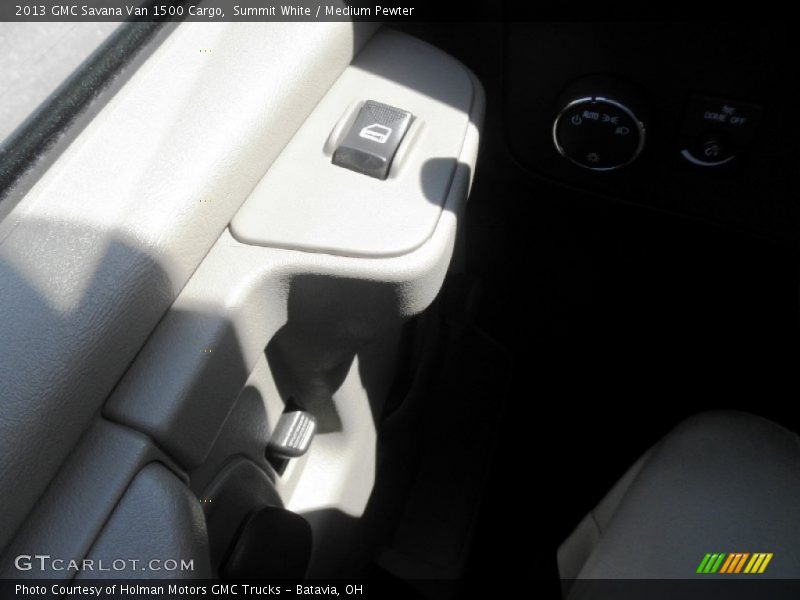 Summit White / Medium Pewter 2013 GMC Savana Van 1500 Cargo