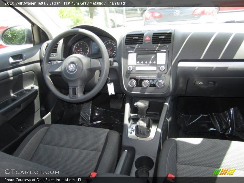 Platinum Grey Metallic / Titan Black 2010 Volkswagen Jetta S Sedan