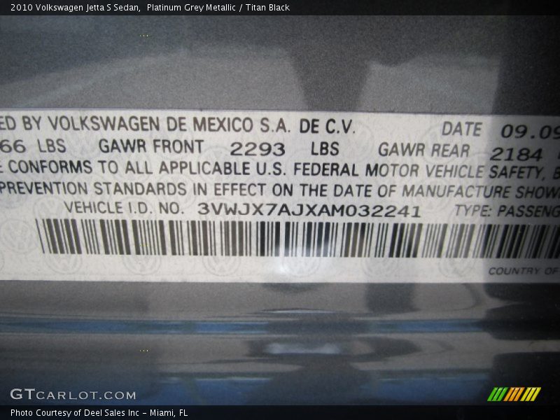 Platinum Grey Metallic / Titan Black 2010 Volkswagen Jetta S Sedan