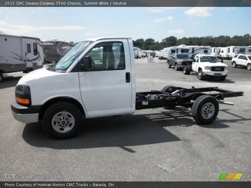  2013 Savana Cutaway 3500 Chassis Summit White