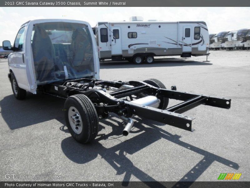 Summit White / Neutral 2013 GMC Savana Cutaway 3500 Chassis