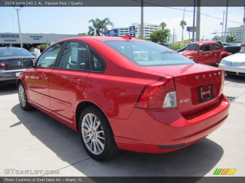 Passion Red / Quartz 2009 Volvo S40 2.4i
