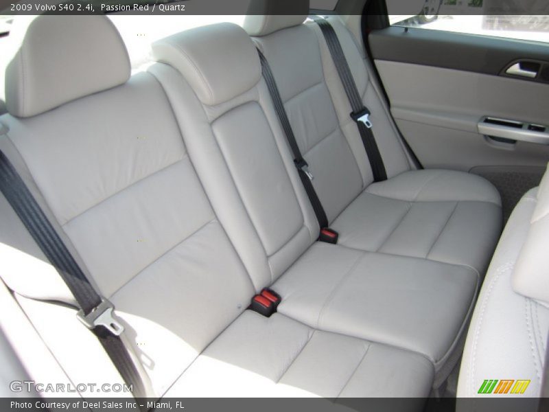 Passion Red / Quartz 2009 Volvo S40 2.4i