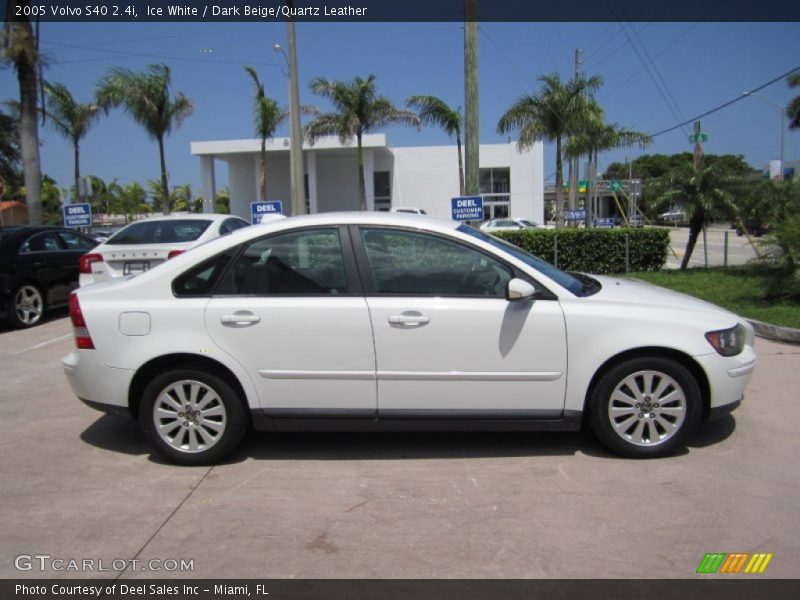 Ice White / Dark Beige/Quartz Leather 2005 Volvo S40 2.4i