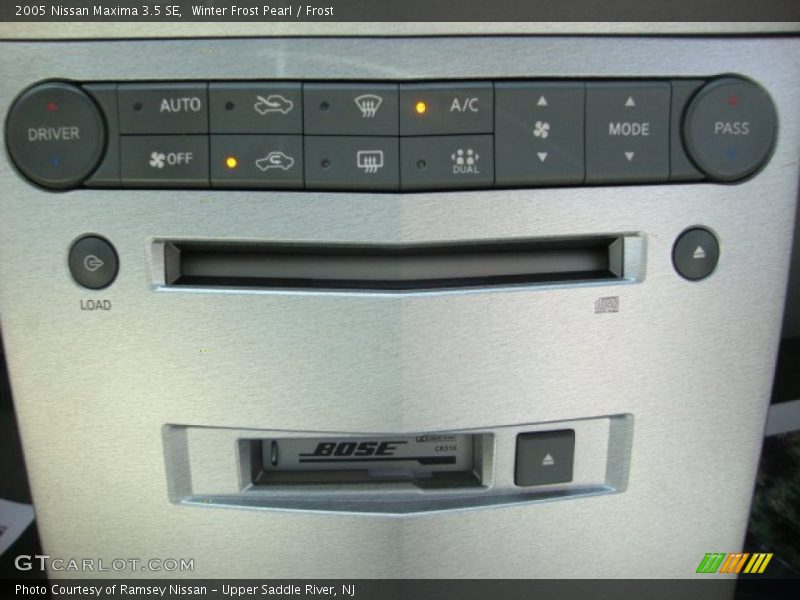 Winter Frost Pearl / Frost 2005 Nissan Maxima 3.5 SE