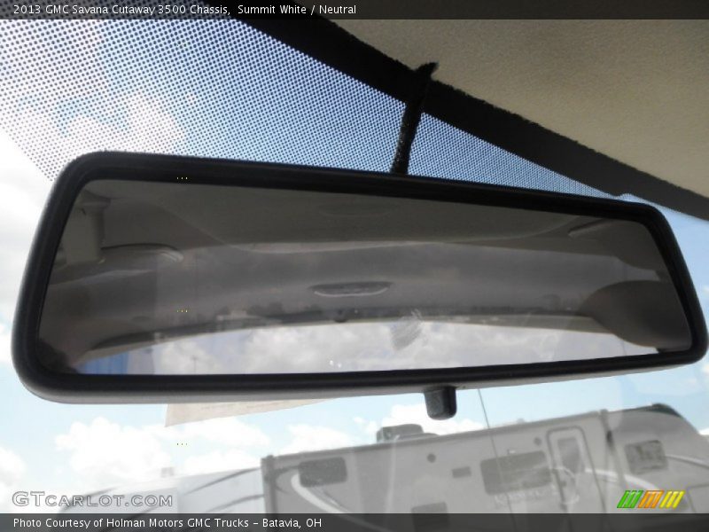 Summit White / Neutral 2013 GMC Savana Cutaway 3500 Chassis